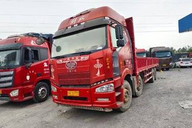 二手一汽解放 J6P重卡 标载型 350马力 8X4 9.5米栏板载货车(国五) 前四后八 锡柴二手载货车 黄牌图片