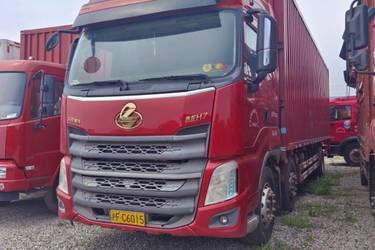 二手东风柳汽 乘龙H7重卡 270马力 6X2 9.6米厢式载货车(国五) 前四后四 安徽康明斯二手载货车 黄牌图片