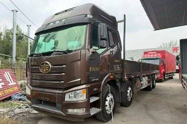 二手一汽解放 新J6P重卡 领航版 460马力 8X4 9.5米栏板载货车(国五) 前四后八 锡柴二手载货车 黄牌图片
