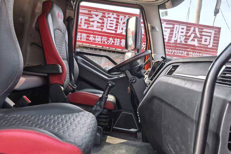 二手一汽解放 280马力 载货车