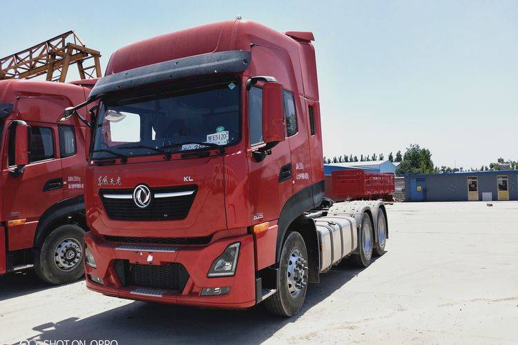 二手山东2018年01月东风商用车 东风天龙kl450马力6x4牵引车报价