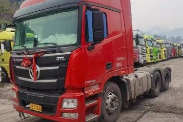 二手福田 欧曼GTL 6系重卡 北方版 560马力 4X2牵引车(国五) 单桥 福田康明斯二手牵引车 黄牌图片