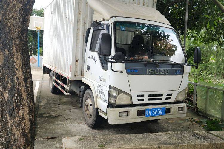 二手庆铃五十铃 98马力 载货车