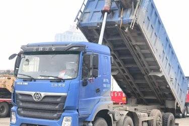 二手三环十通 昊龙 350马力 8X4 7.2米自卸车(国六) 前四后八 玉柴二手自卸车 黄牌图片