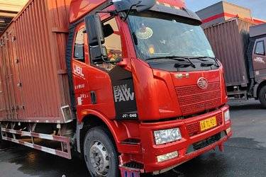 二手一汽解放 J6L中卡 质惠版 240马力 4X2 9.7米厢式载货车(国五) 单桥 大柴二手载货车 黄牌