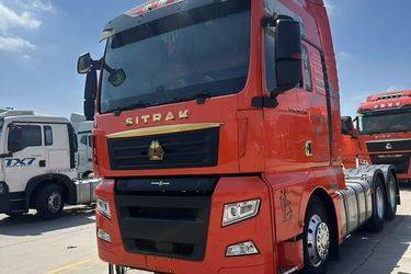 二手中国重汽 汕德卡SITRAK C7H重卡 570马力 6X4 AMT自动挡牵引车(国六) 双驱 曼二手牵引车 黄牌图片
