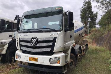 二手福田 欧曼新ETX 340马力 8X4 7.9方混凝土搅拌车(润宇达牌)(国五) 前四后八 福田康明斯二手搅拌车