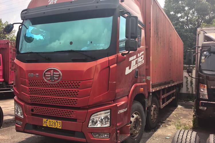二手青岛解放 290马力 载货车