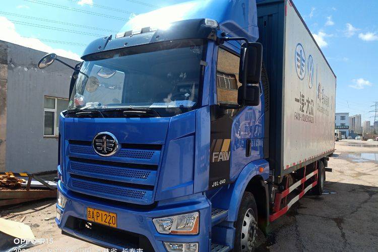 二手一汽解放 240马力 载货车