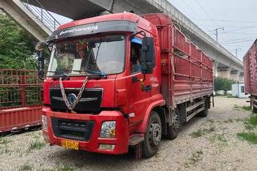 二手东风新疆 畅行 270马力 6X2 9.6米仓栅式载货车(国五) 前四后四 康明斯二手载货车 黄牌