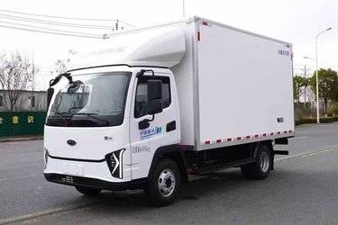 二手奇瑞商用车 零米 尊享版 4X2 4.08米单排纯电动冷藏车 宁德时代140kWh  二手电动卡车电动冷藏车图片