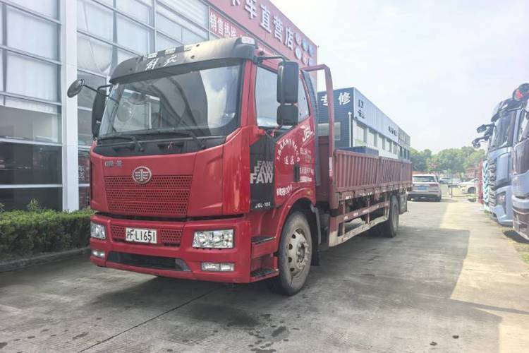 二手一汽解放 180马力 载货车