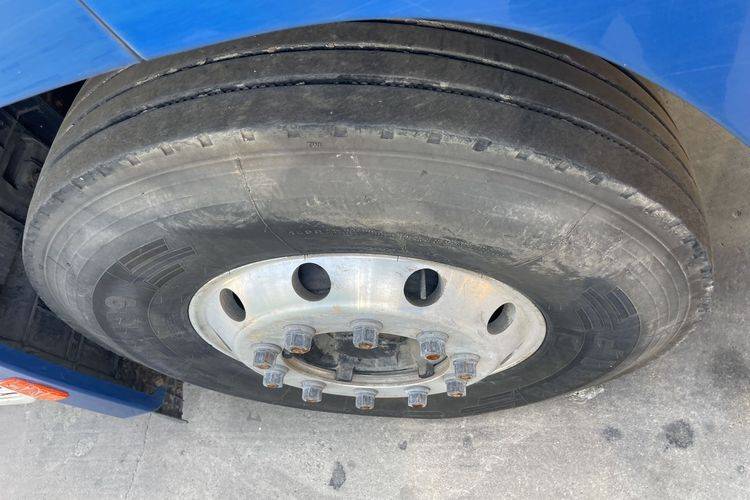 二手现代商用车 440马力 牵引车