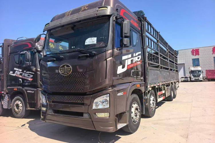 二手青岛解放 460马力 载货车