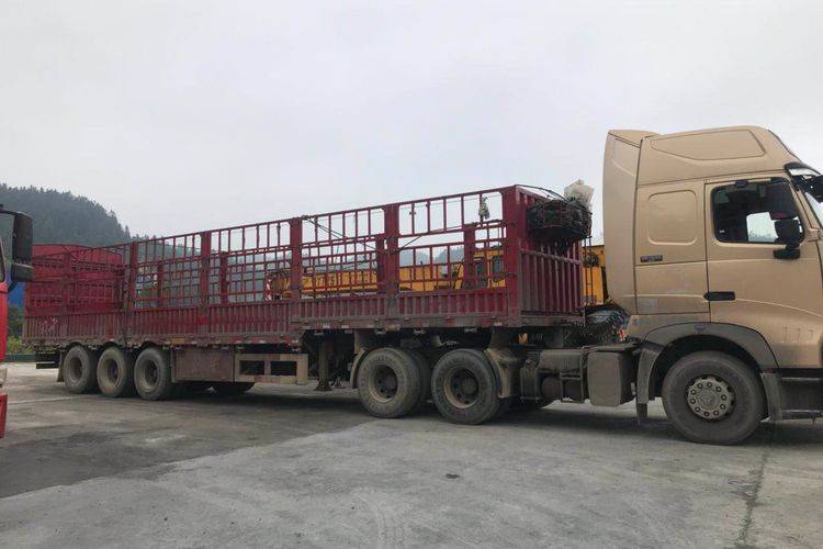 已售自家车540马力13米牵引半挂高栏