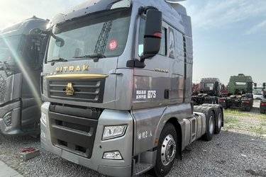 二手中国重汽 汕德卡SITRAK G7S重卡 610马力 6X4 AMT自动挡牵引车(国六) 双驱 潍柴二手牵引车 黄牌
