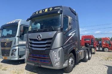 二手大运 V9重卡 智能版 560马力 6X4 AMT自动挡牵引车(国六) 双驱 康明斯二手牵引车 黄牌图片