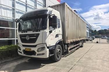 二手东风商用车 天锦KR 245马力 4X2 9.8米厢式载货车(国五) 单桥 东风康明斯二手载货车 黄牌图片