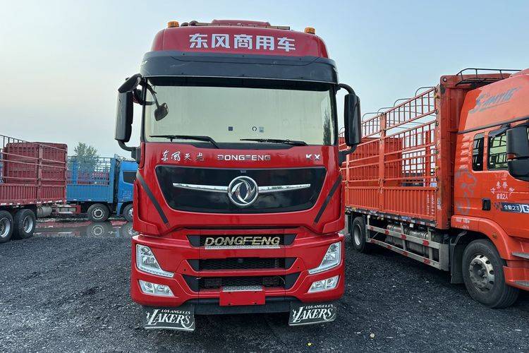 二手东风商用车 560马力 载货车