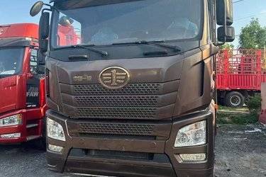 二手青岛解放 JH6重卡 350马力 8X4 9.4米仓栅式载货车(国五) 前四后八 锡柴二手载货车 黄牌