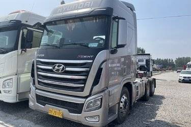 二手现代商用车 创虎XCIENT重卡 520马力 6X4 AMT自动挡牵引车(液缓)(国五) 双驱 现代商用车二手牵引车 黄牌图片