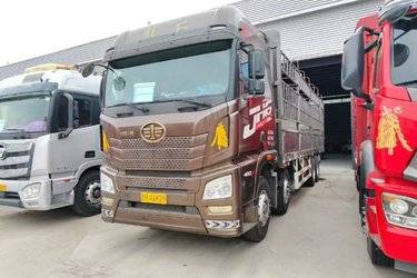 二手青岛解放 JH6重卡 领航版 北方款 460马力 8X4 9.4米载货车底盘(国五) 前四后八 锡柴二手载货车 黄牌