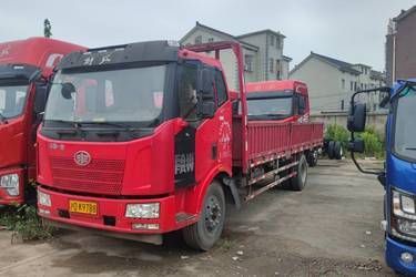 二手一汽解放 j6l中卡 创富版 220马力 4x2 6.