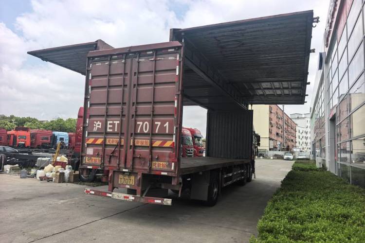 二手青岛解放 290马力 载货车