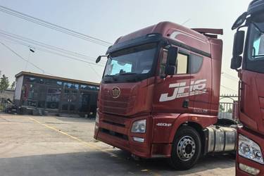 二手青岛解放 JH6重卡 高效物流型 460马力 6X4牵引车(国五) 双驱 潍柴二手牵引车 黄牌图片
