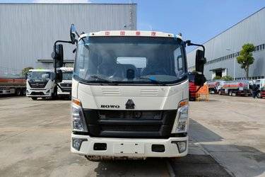 二手油罐车 重汽豪沃(HOWO) HOWO T5G 130  4X2