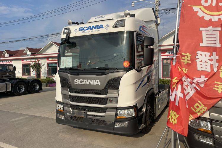二手斯堪尼亚 412马力 牵引车