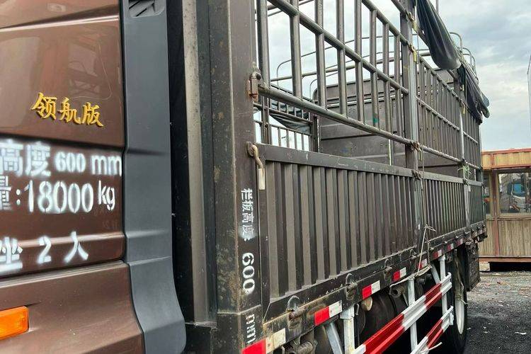 二手一汽解放 280马力 载货车