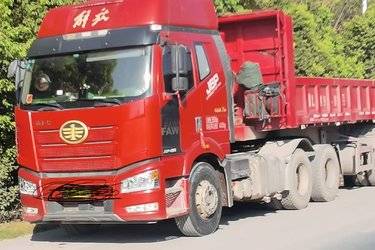 二手9.5米x2.35米 3轴 自卸式半挂车图片