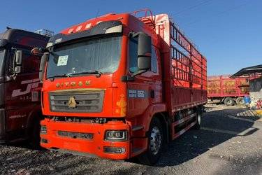 二手中国重汽 汕德卡SITRAK G5S 豪华版 290马力 4X2 6.8米AMT自动档仓栅式载货车(国六) 单桥 曼二手载货车 黄牌