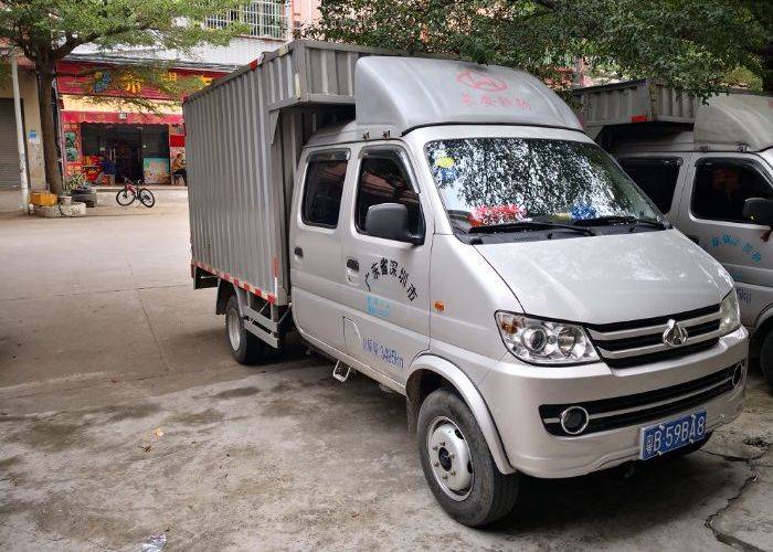 已售深圳牌照双排座货车2.7米车厢