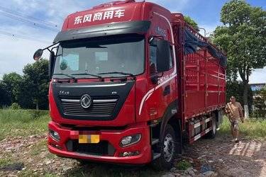 二手东风商用车 天锦KR 2025款 6.2L柴油 290马力 4X2 法士特8档 高顶双卧 6.8米仓栅式载货车(国六) 单桥 东风康明斯二手载货车 黄牌图片