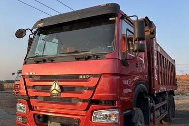 中国重汽 HOWO重卡 440马力 6X4 6米自卸车(国五) 后八轮 曼二手自卸车 黄牌