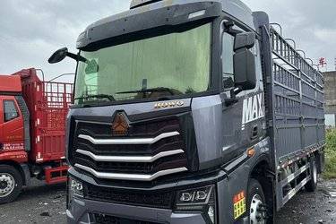 二手中国重汽 HOWO MAX 290马力 4X2 6.75米仓栅式载货车(国六) 单桥 曼二手载货车 黄牌