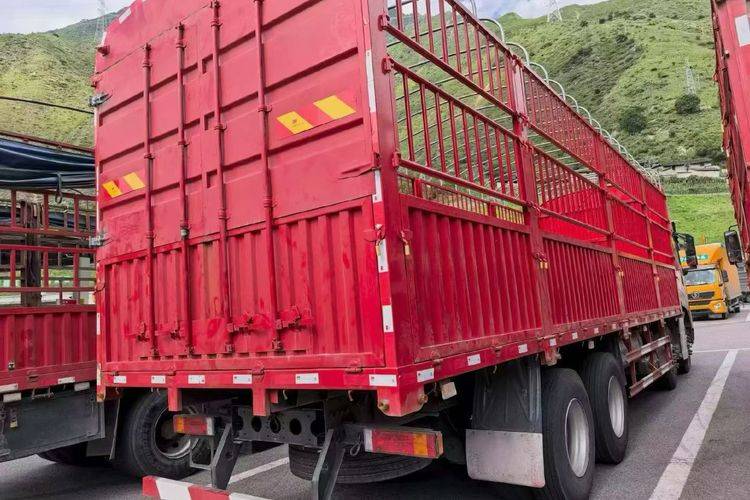 二手东风商用车 465马力 载货车