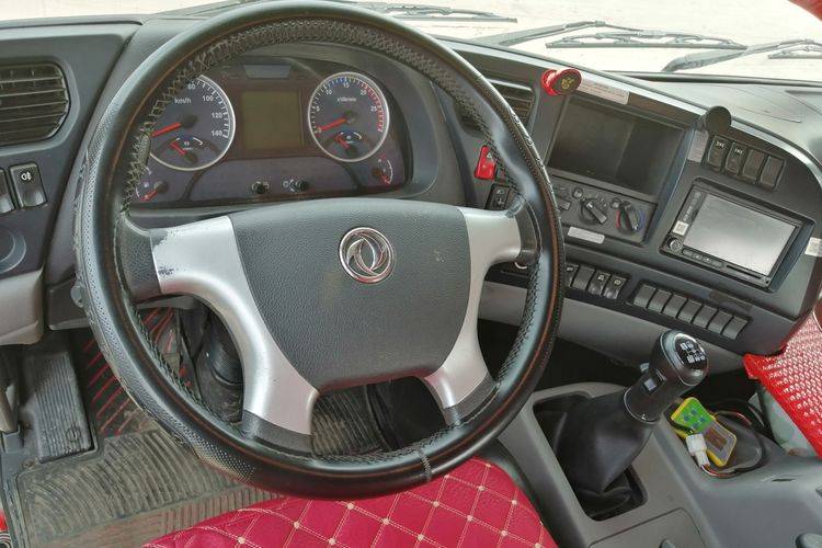 已售二手牵引车 东风天龙 450马力国五双驱轻体启航版