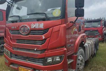 二手青岛解放 悍V重卡 400马力 6X4牵引车(平顶)(国五) 双驱 潍柴二手牵引车 黄牌图片