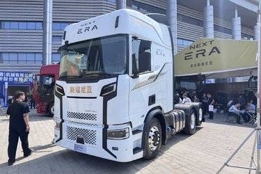 二手斯堪尼亚NEXT ERA系列 柴油 500马力 6X2R 牵引车(国六) 后提升 斯堪尼亚二手牵引车 黄牌图片
