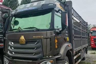 二手中国重汽 豪沃NX中卡 270马力 4X2 6.7米仓栅式载货车(国六) 单桥 曼二手载货车 黄牌图片