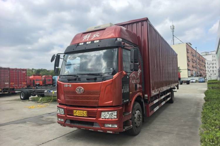 二手一汽解放 240马力 载货车