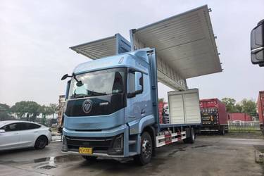 二手欧曼银河3 7L柴油 350马力 4X2 采埃孚9档 AMT自动档 高顶 9.75米排半翼开启厢式载货车(国六) 单桥 福田康明斯二手载货车 黄牌图片
