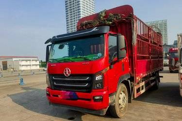 二手大运 祥龙 252马力 4X2 6.8米仓栅式载货车(国六) 单桥 云内动力二手载货车 黄牌图片