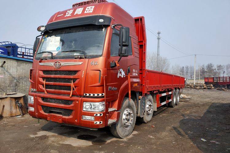 二手九米六前四后八平板载货车青岛解放天v350马力