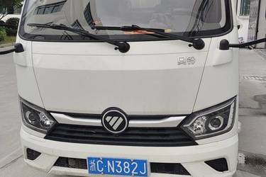 二手福田 奥铃V卡 1.6L 122马力 汽油 2.7米双排厢式小卡(国六) 单桥 北汽福田二手载货车 蓝牌图片