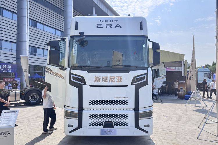 二手斯堪尼亚NEXT ERA 500马力 牵引车