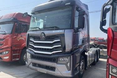 二手中国重汽 HOWO Max重卡 480马力 6X4牵引车(国六) 双驱 潍柴二手牵引车 黄牌